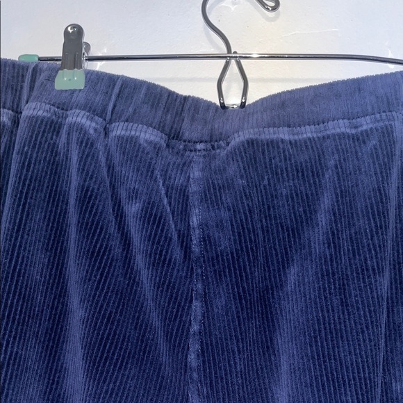 Women’s Quaker Factory Navy Corduroy Stretch Capri Pants Large Short - Picture 9 of 11